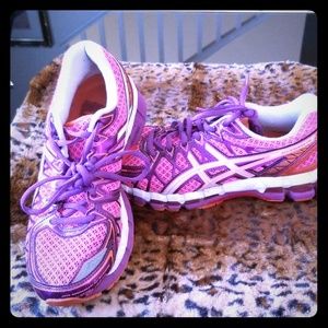 Asics size 8 women's sneakers